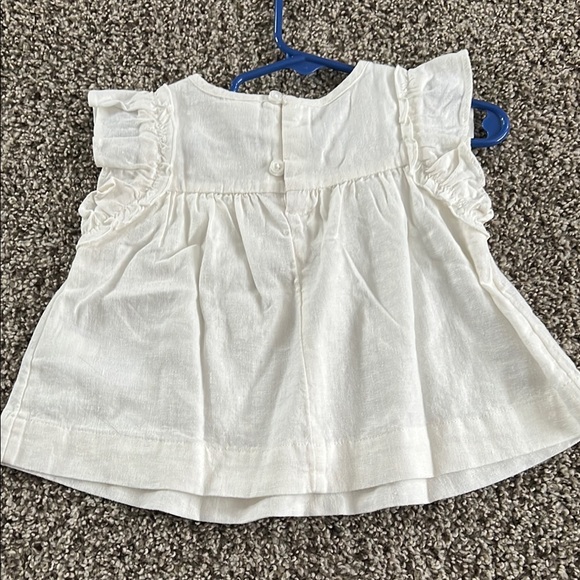 GAP Kids White Ruffle Sleeve Top - Picture 2 of 2